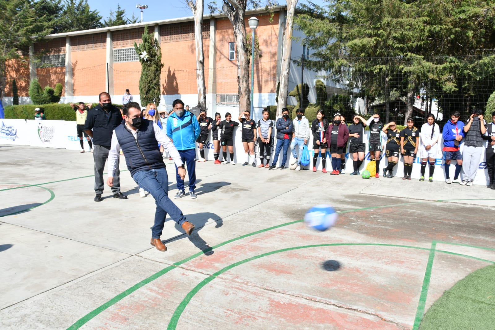 Inaugura Santos Cedillo torneo de fútbol ‘De la Calle a la cancha 2022’